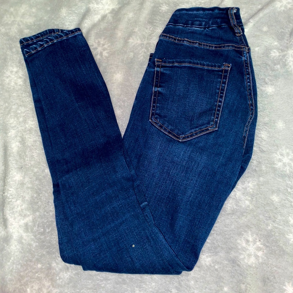 AERO High Rise Curvy Jeans
